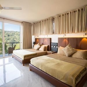 Family Queen Suite